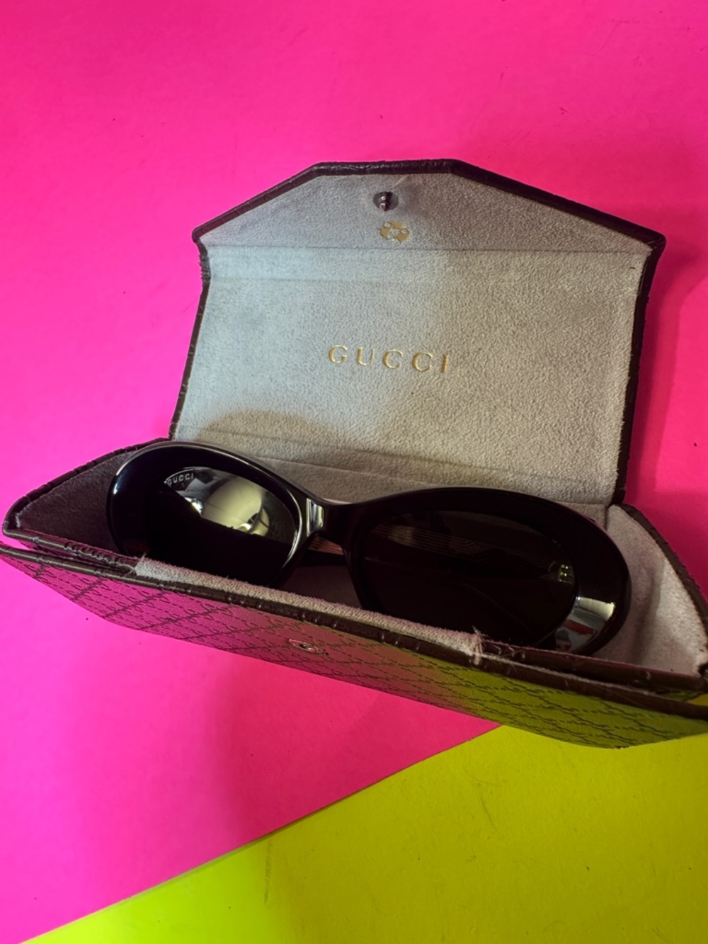 Gucci Black Oval Women's Sunglasses size 54/17 with Black GG Case - Picture 11 of 13